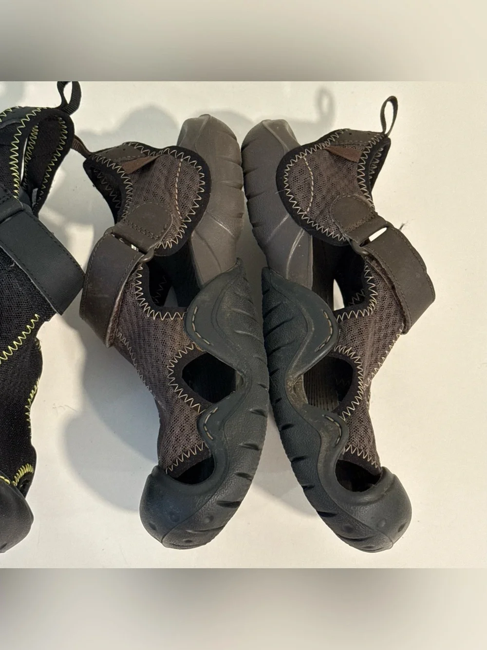 CROCS two pairs